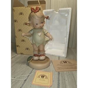 Vtg 1987 Enesco Memories of Yesterday Mommy I Teared It Figurine Lucie Attwell